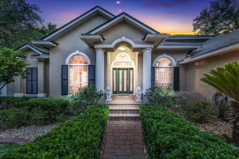 3695 Thousand Oaks Dr, Orange Park, FL 32065