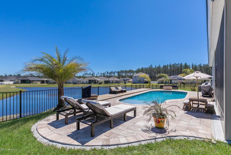 37 Bagpipe Ct, St Johns, FL 32259