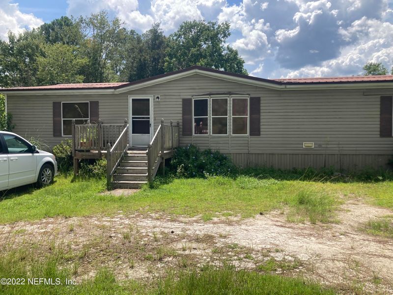 37 N Dolphin Ave, Middleburg, FL 32068