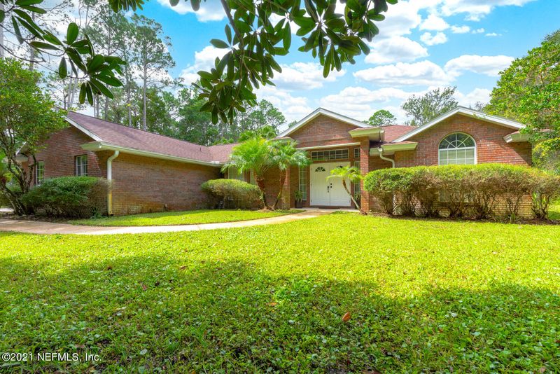 370 Circle Dr W, St Augustine, FL 32084