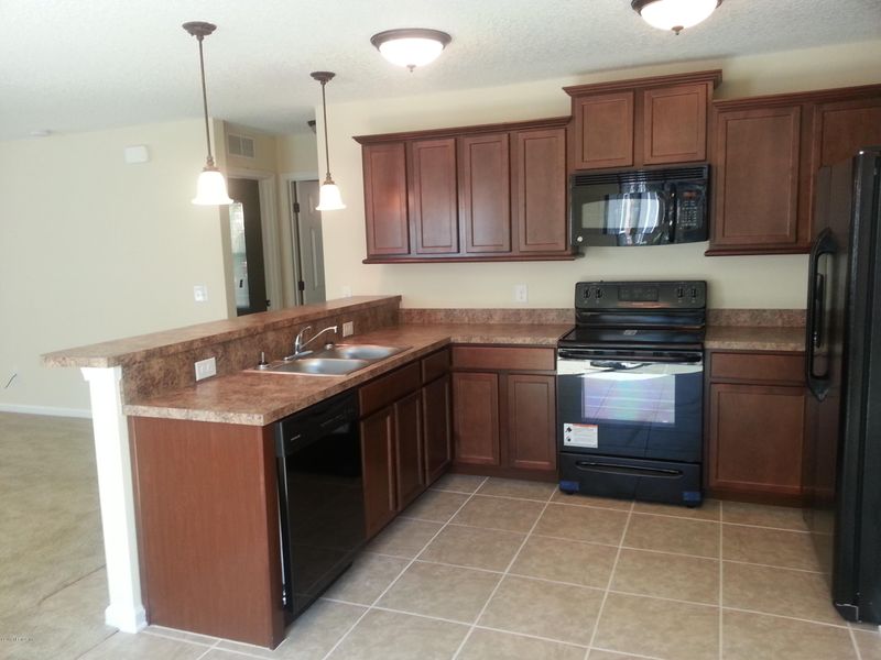 3704 Fleet St, Jacksonville, FL 32207