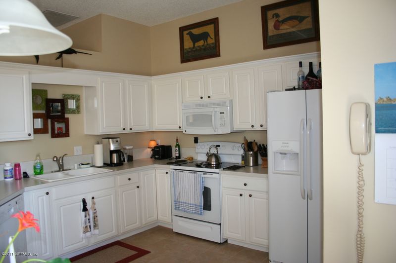 3708 Navajo Pl, St Johns, FL 32259