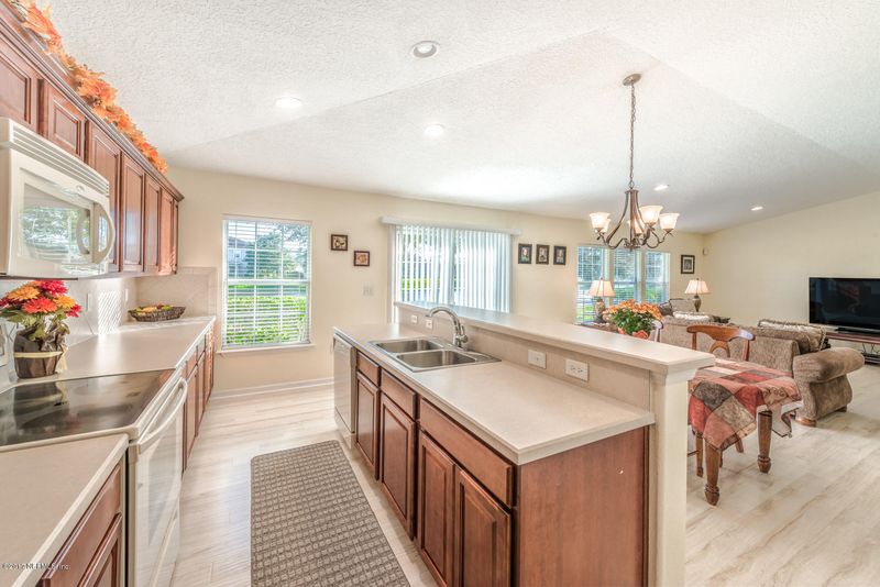 371 Bostwick Cir, St Augustine, FL 32092