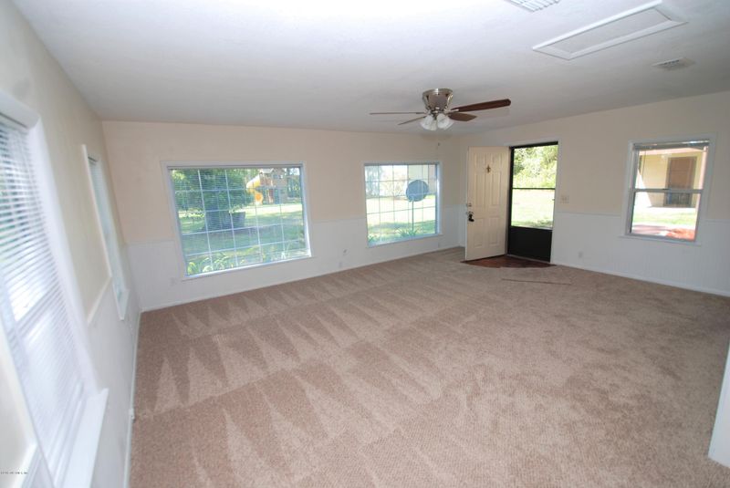 37107 Alice St, Hilliard, FL 32046