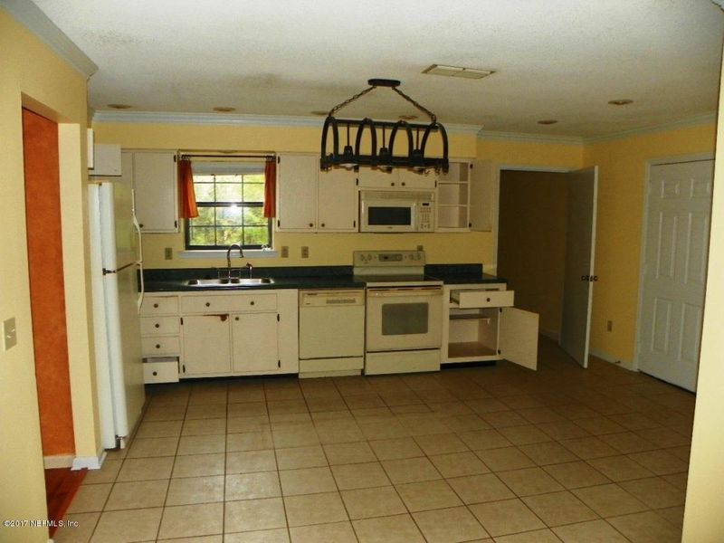 3717 Lorena Dr, Hilliard, FL 32046