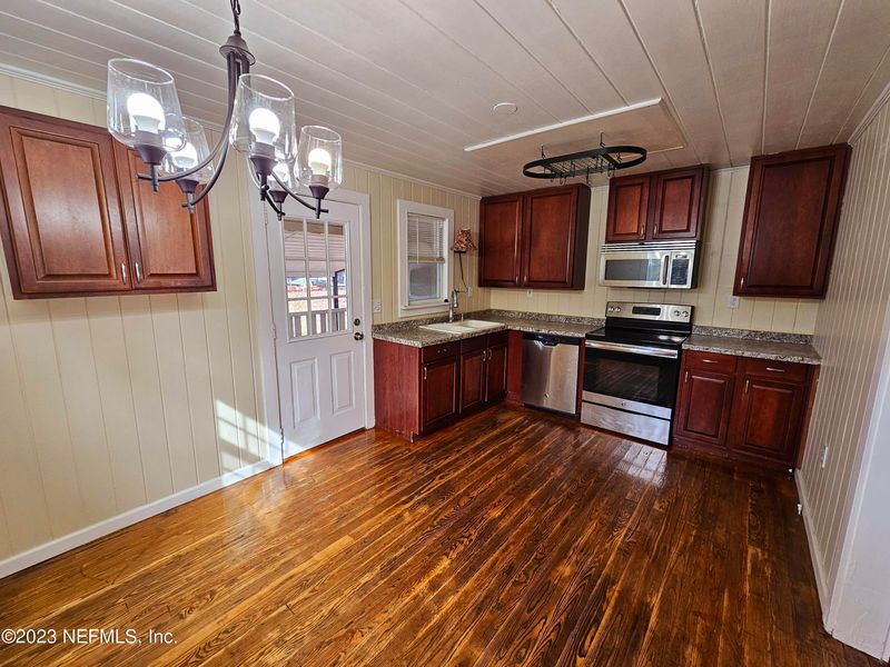 37207 Cypress Ln, Hilliard, FL 32046