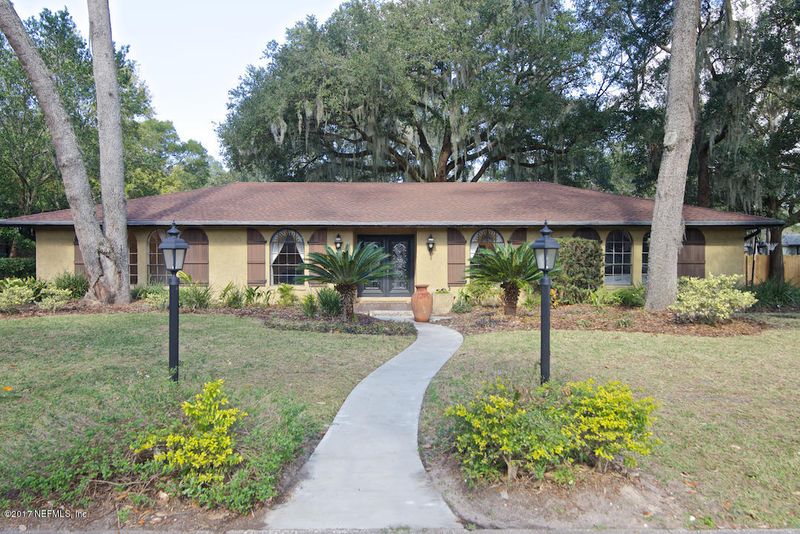 3727 Cathedral Oaks Pl N, Jacksonville, FL 32217