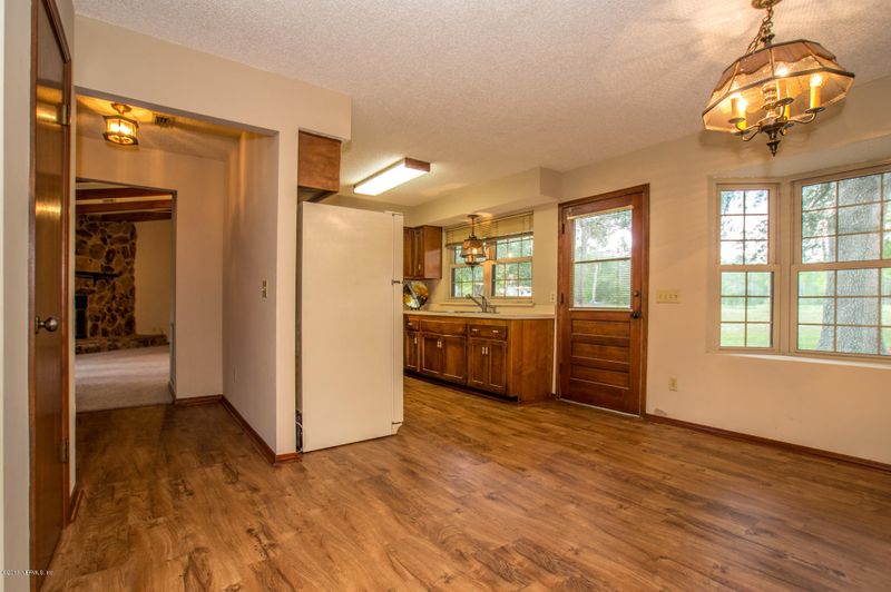 373 Wesley Rd, Green Cove Springs, FL 32043