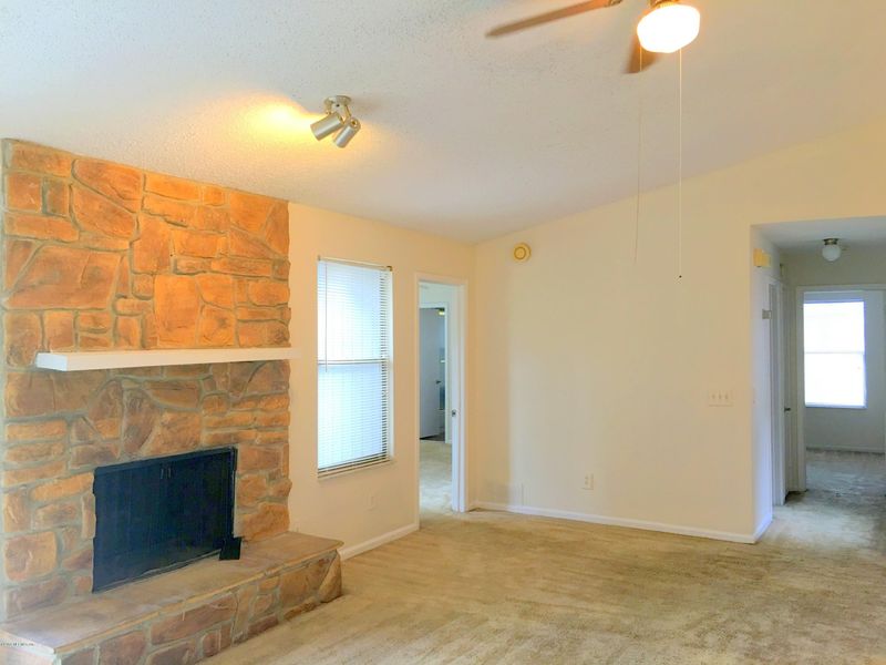 3730 Lone Eagle Rd, Jacksonville, FL 32257