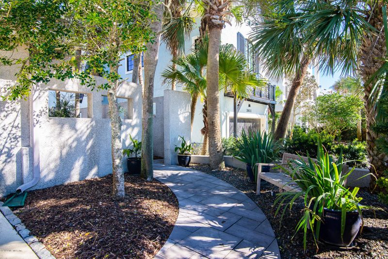 3739 Duval Dr, Jacksonville Beach, FL 32250