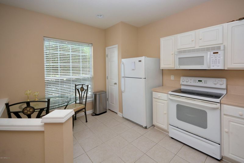 3740 Summerlin Ln E, Jacksonville, FL 32224