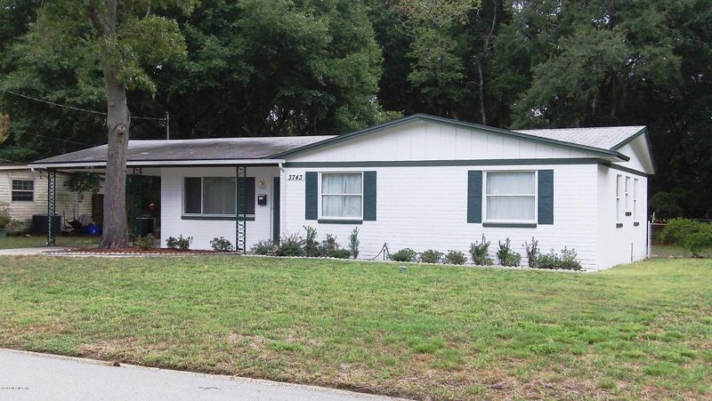 3743 Cavanaugh Dr, Jacksonville, FL 32277