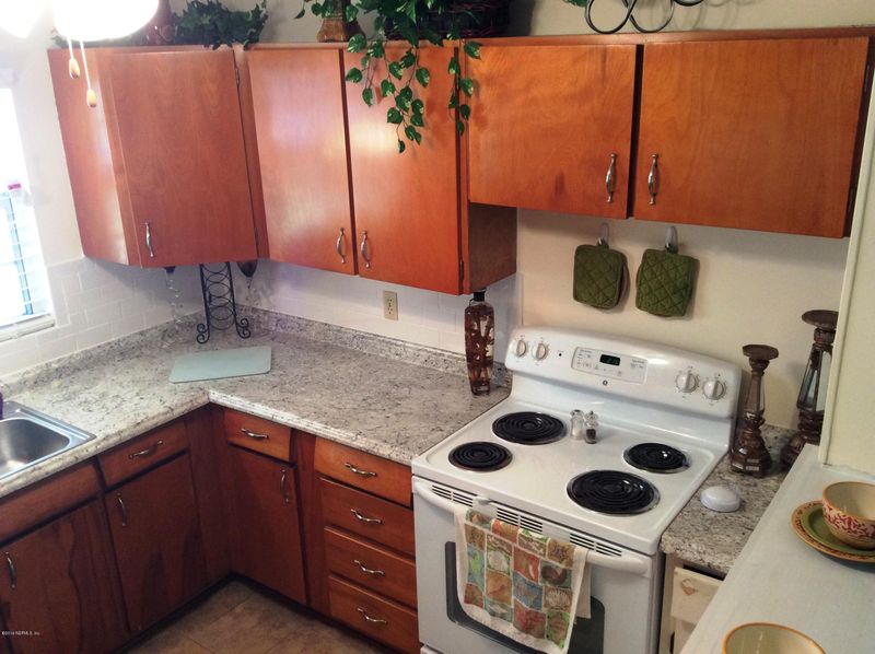 3743 Pizarro Rd, Jacksonville, FL 32217