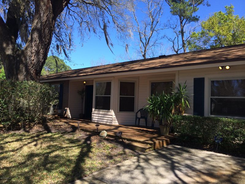 3747 Robert Scott Dr E, Jacksonville, FL 32207