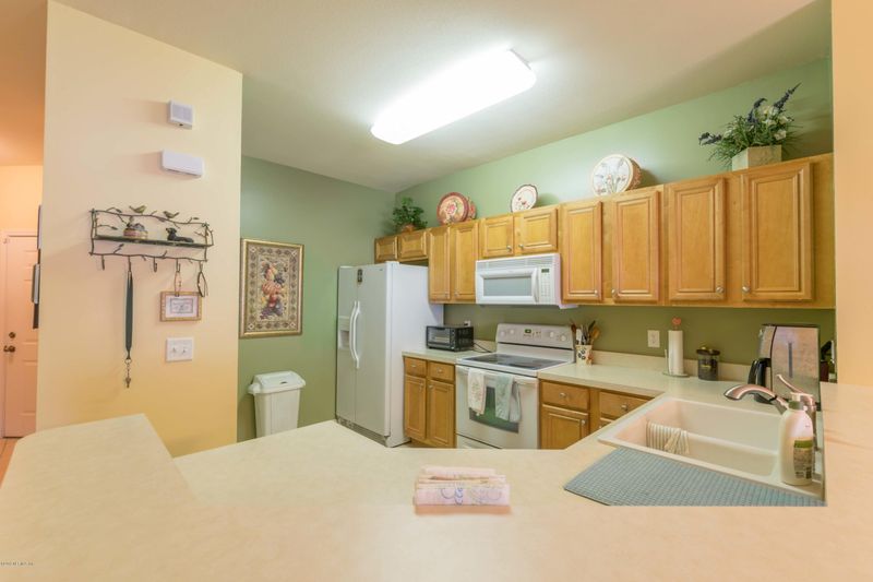 3750 Silver Bluff Blvd #1402, Orange Park, FL 32065