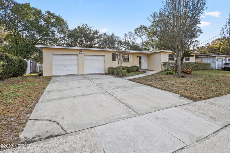 3751 Bess Rd, Jacksonville, FL 32277