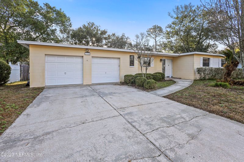 3751 Bess Rd, Jacksonville, FL 32277