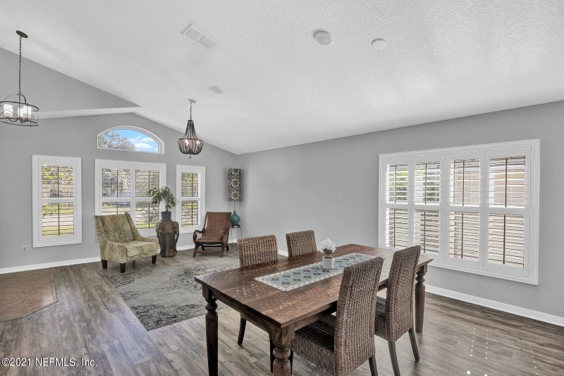 3756 Eagle Ridge Dr, Jacksonville, FL 32224