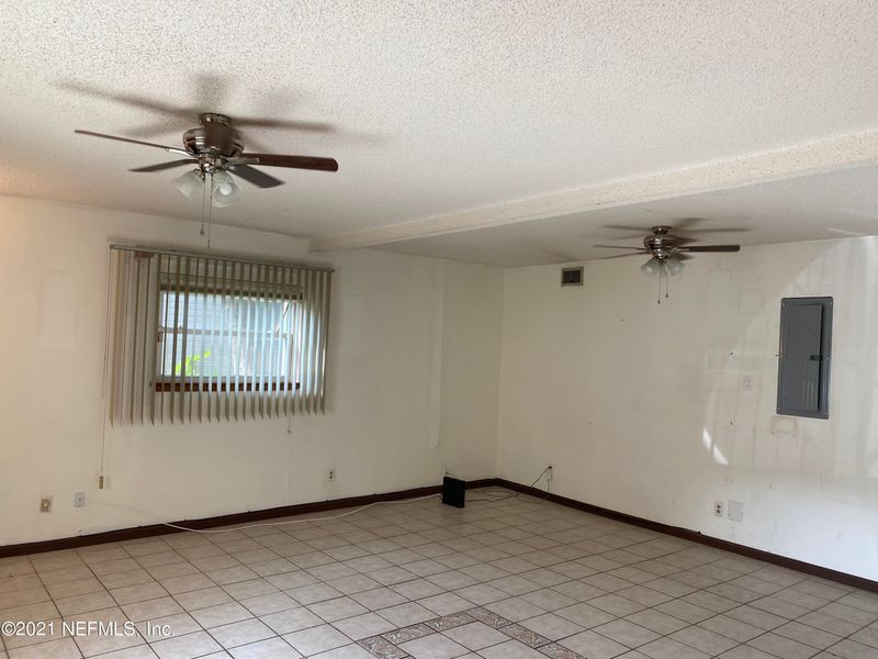 3758 Grant Rd, Jacksonville, FL 32207
