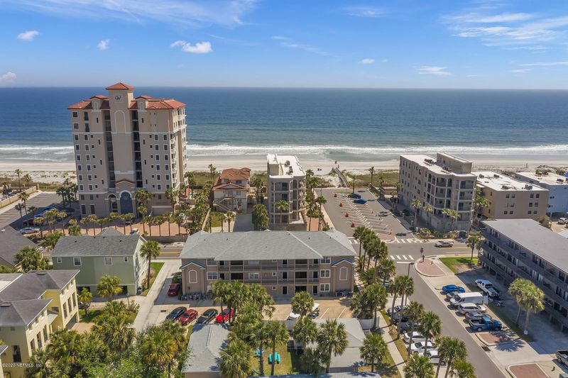 376 1st St S #1B, Jacksonville Beach, FL 32250