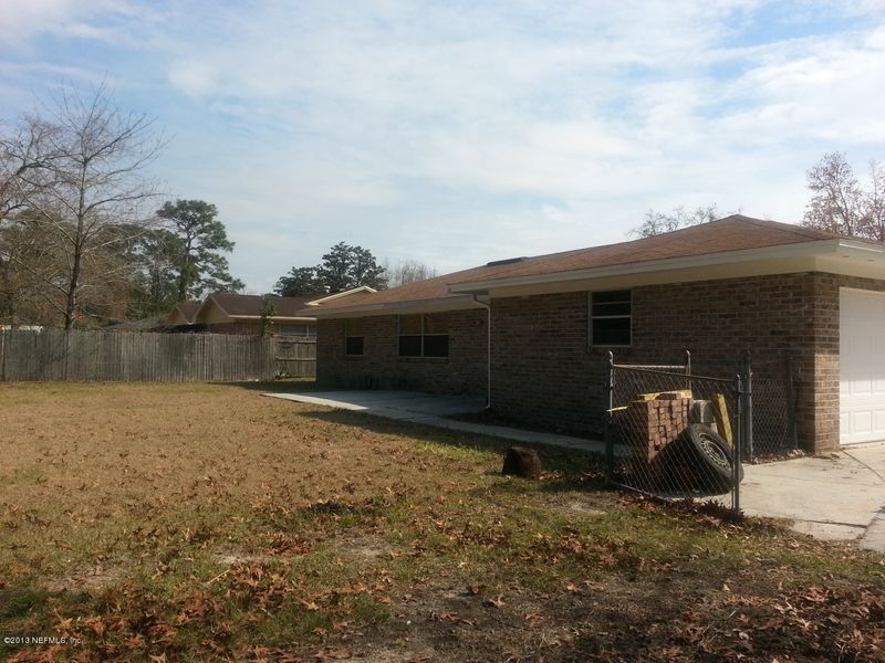 377 Dillon Dr, Orange Park, FL 32073