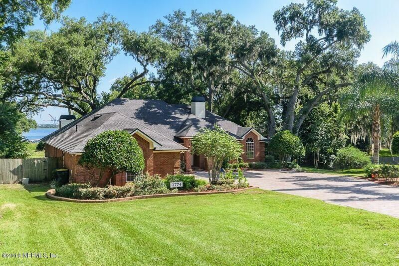 3774 Manor Oaks Dr, Jacksonville, FL 32277