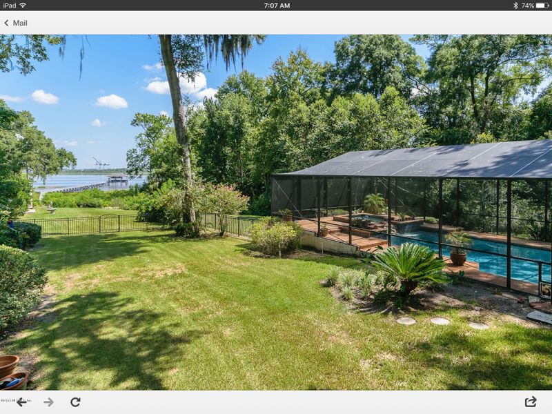 3774 Manor Oaks Dr, Jacksonville, FL 32277