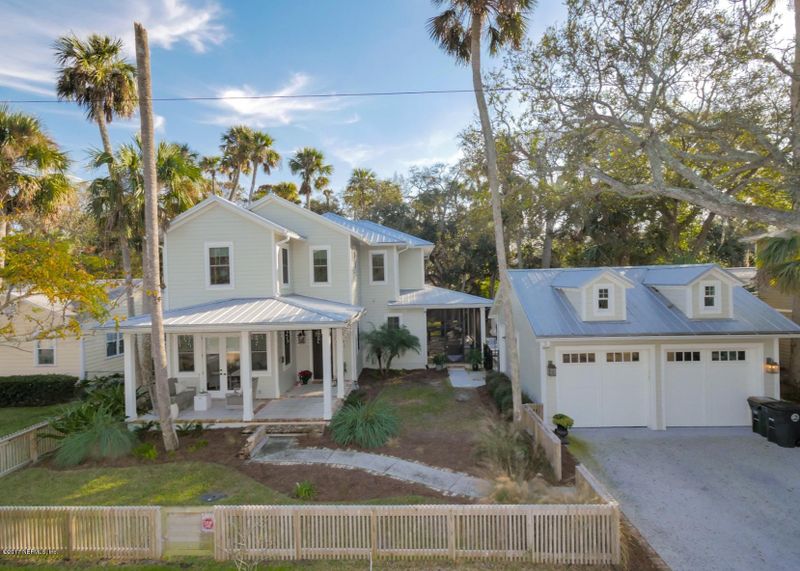 378 6th St, Atlantic Beach, FL 32233