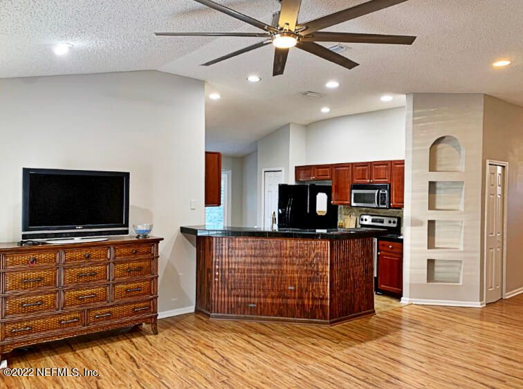 378 Whisper Ridge Dr, St Augustine, FL 32092
