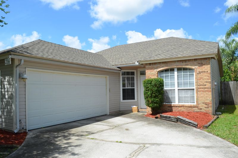 3786 Union Pacific Dr E, Jacksonville, FL 32246