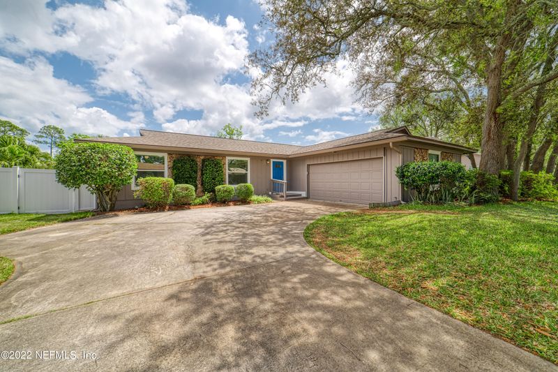 3789 E Luth Dr, Jacksonville, FL 32250