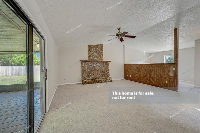 379 Lucy's Ln, Fleming Island, FL 32003
