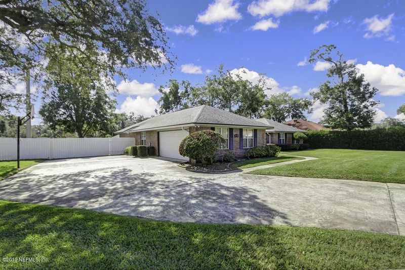 3798 S Cathedral Oaks Pl, Jacksonville, FL 32217