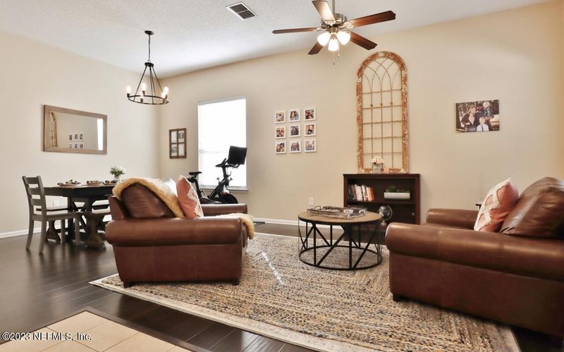 3801 Westridge Dr, Orange Park, FL 32065