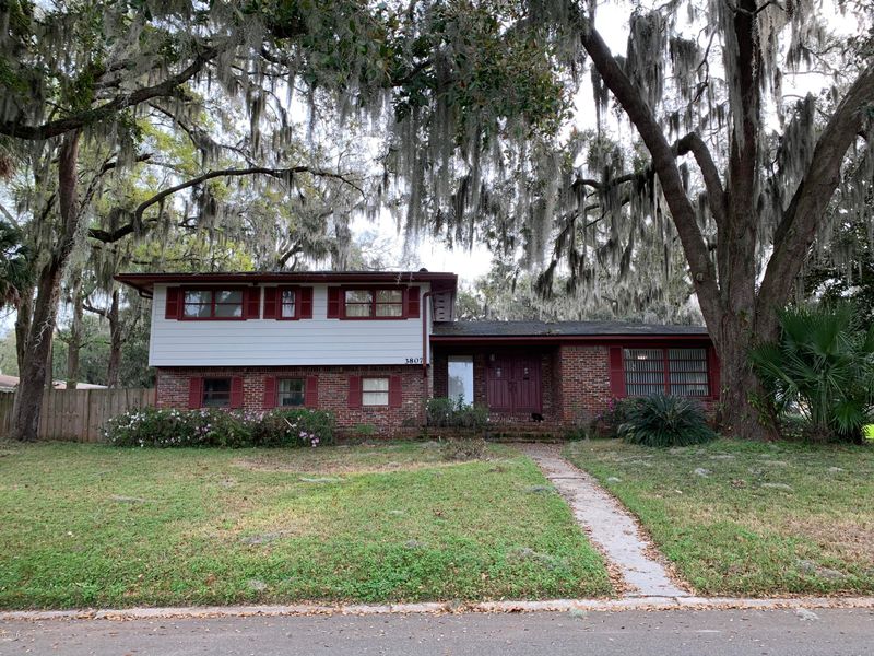 3807 Wayland St, Jacksonville, FL 32277
