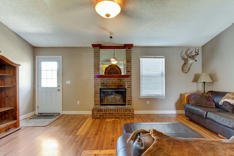 3811 Star Leaf Rd, Jacksonville, FL 32210