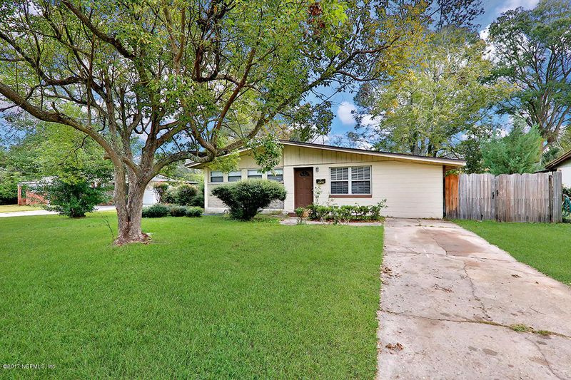 3823 Anvers Blvd, Jacksonville, FL 32210