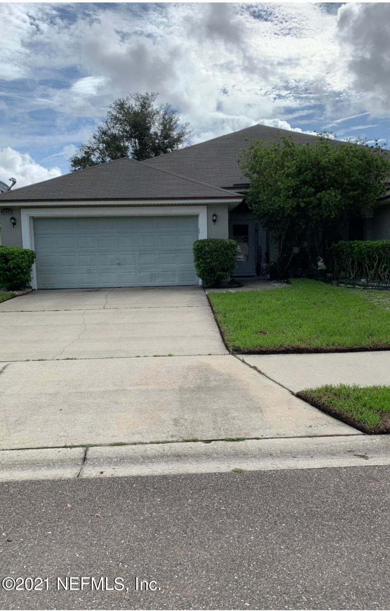 3823 Evan Samuel Dr, Jacksonville, FL 32210