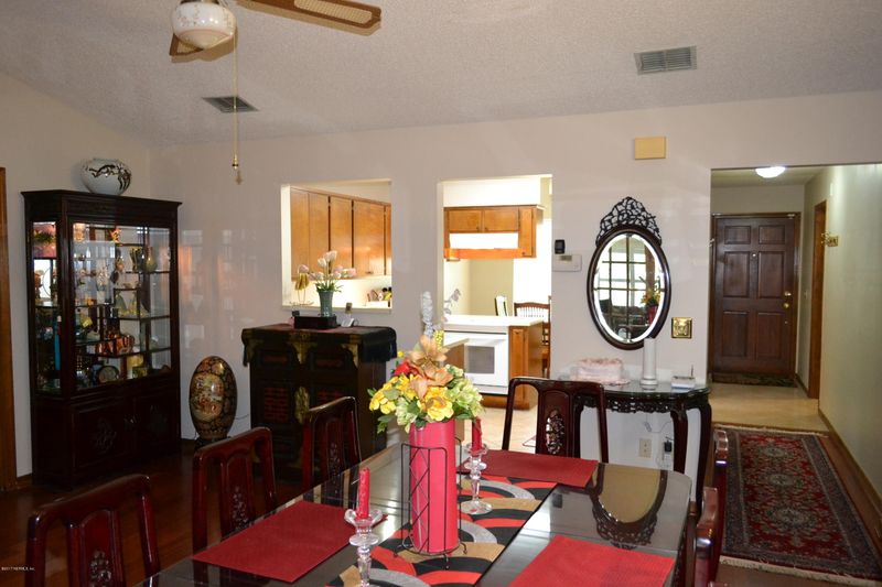 3829 Olympic Ln, Jacksonville, FL 32223