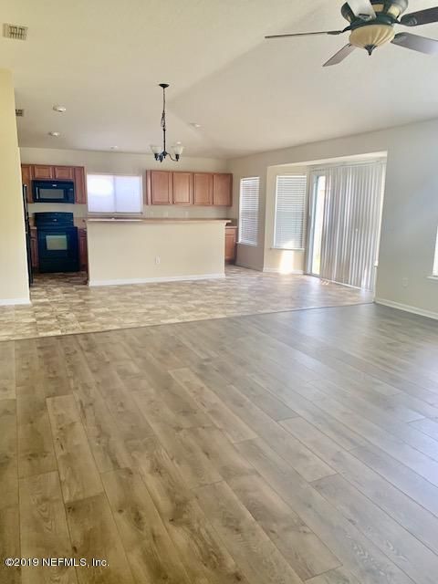 3846 Robena Rd, Jacksonville, FL 32218