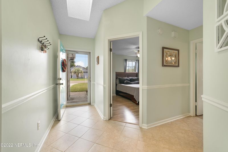 3847 Winter Berry Rd E, Jacksonville, FL 32210