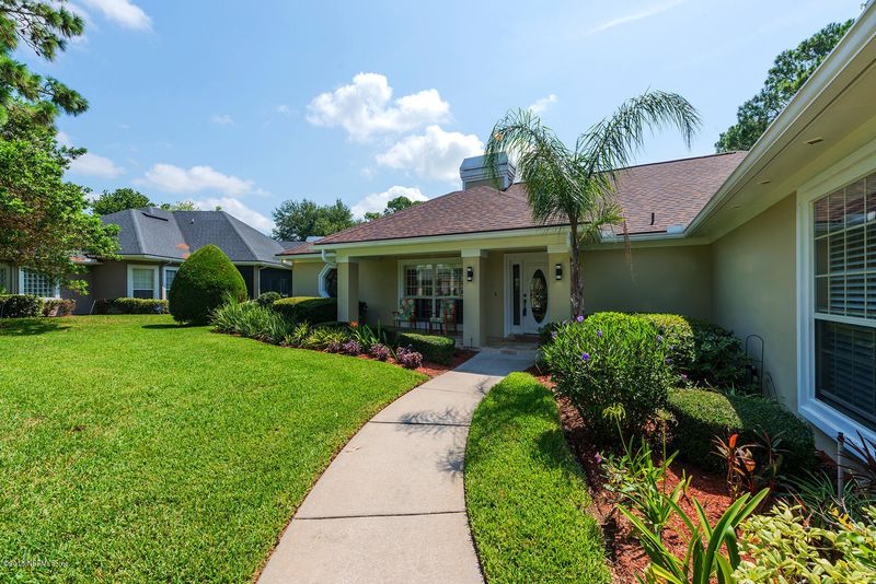 3849 Vickers Lake Dr, Jacksonville, FL 32224