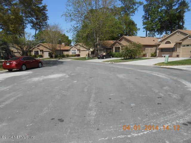 3854 Millpoint Dr, Jacksonville, FL 32257