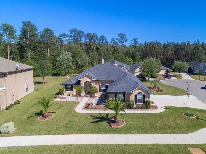 3861 Victoria Lakes Dr E, Jacksonville, FL 32226