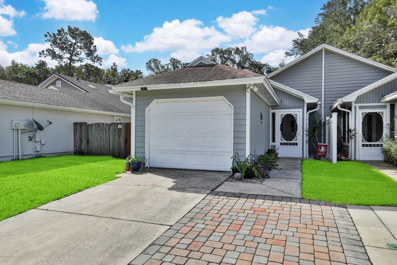 3862 Windridge Ct, Jacksonville, FL 32257