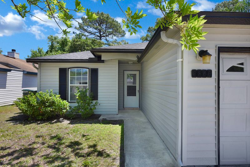 3869 Bright Leaf Ct, Jacksonville, FL 32246