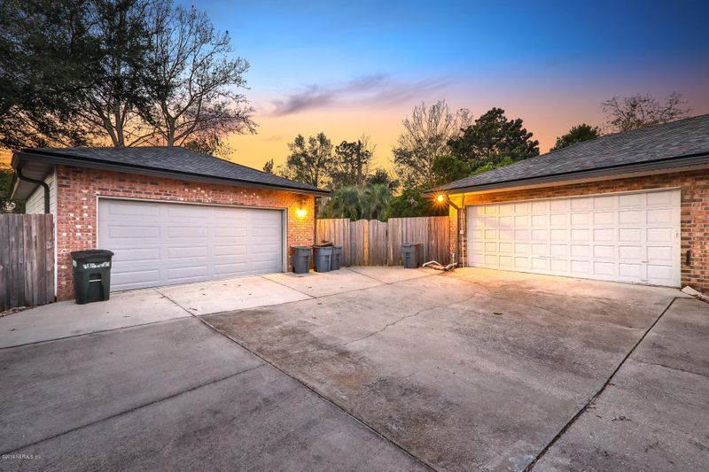 387 Foxridge Rd, Orange Park, FL 32065