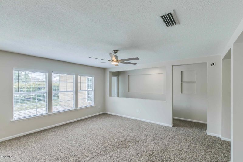 3877 Marsh Bluff Dr, Jacksonville, FL 32226