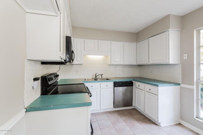 3886 Karissa Ann Pl E, Jacksonville, FL 32223