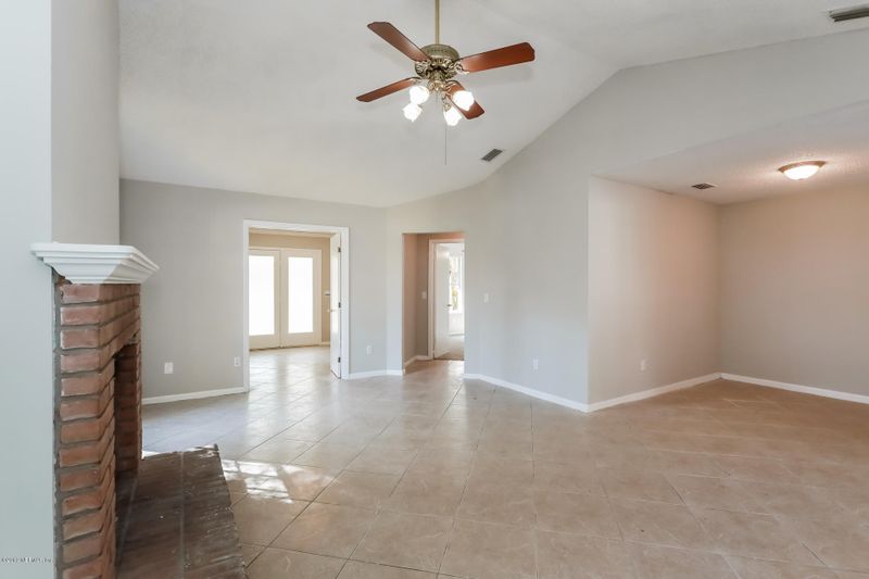 3886 Karissa Ann Pl E, Jacksonville, FL 32223
